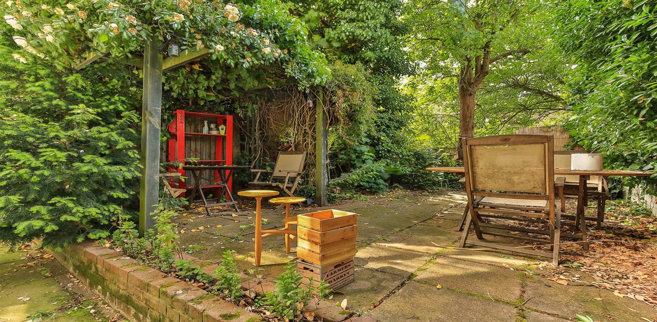 			2 Bedroom, 1 bath, 1 reception Flat			 Acol Road, WEST HAMPSTEAD